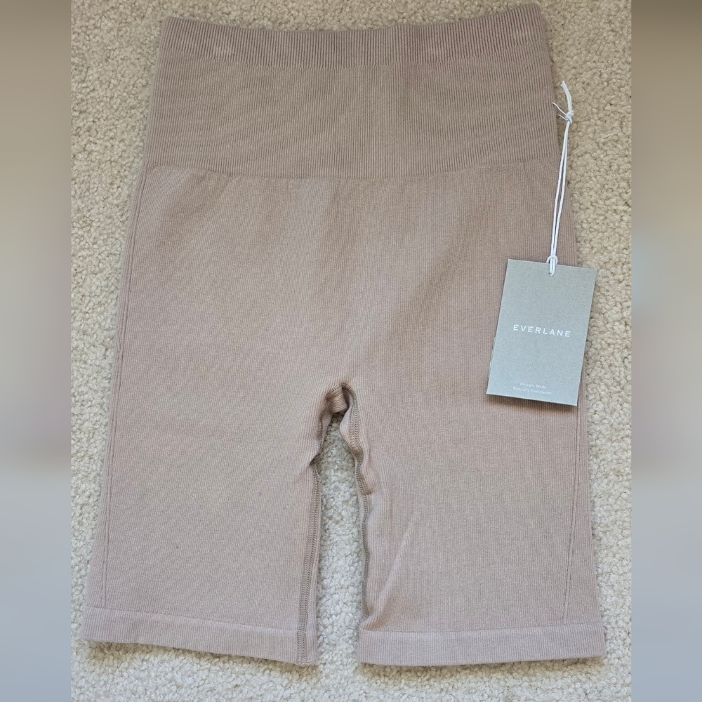 Everlane Women's Tan Shorts